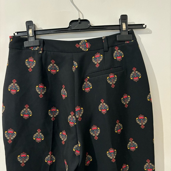 LIKE NEW TOPSHOP PATTERNED PANTS - Picture 5 of 10